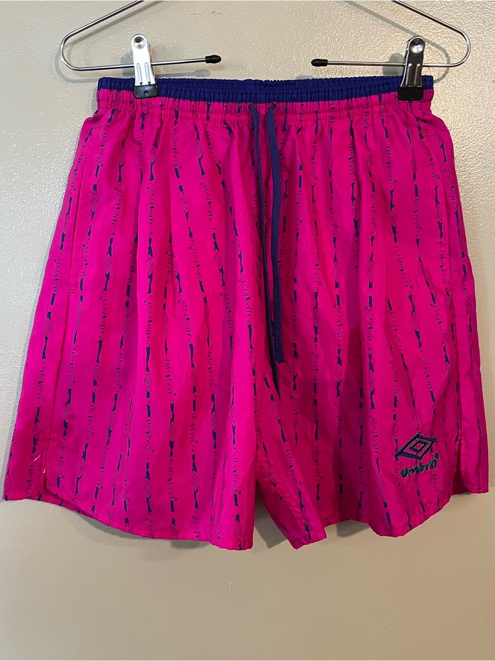 Umbro Womens Vintage 90s sand Soccer Magenta Athletic Shorts S